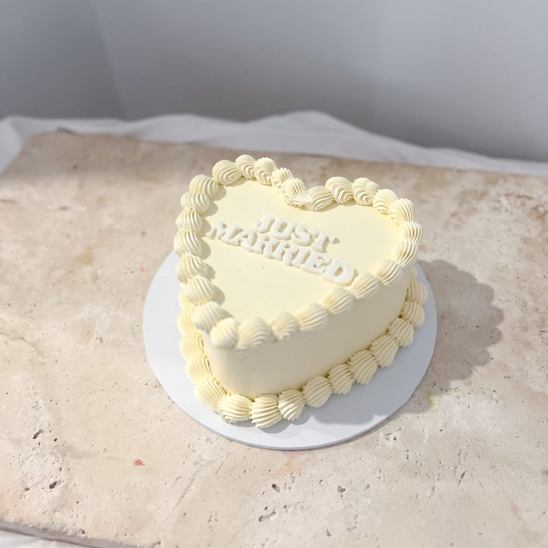 Retro Cake - Maple Bloom